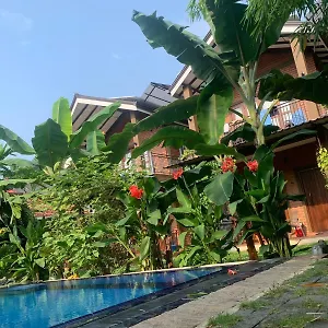 Millet's Food Company And Cooking Center Hotel